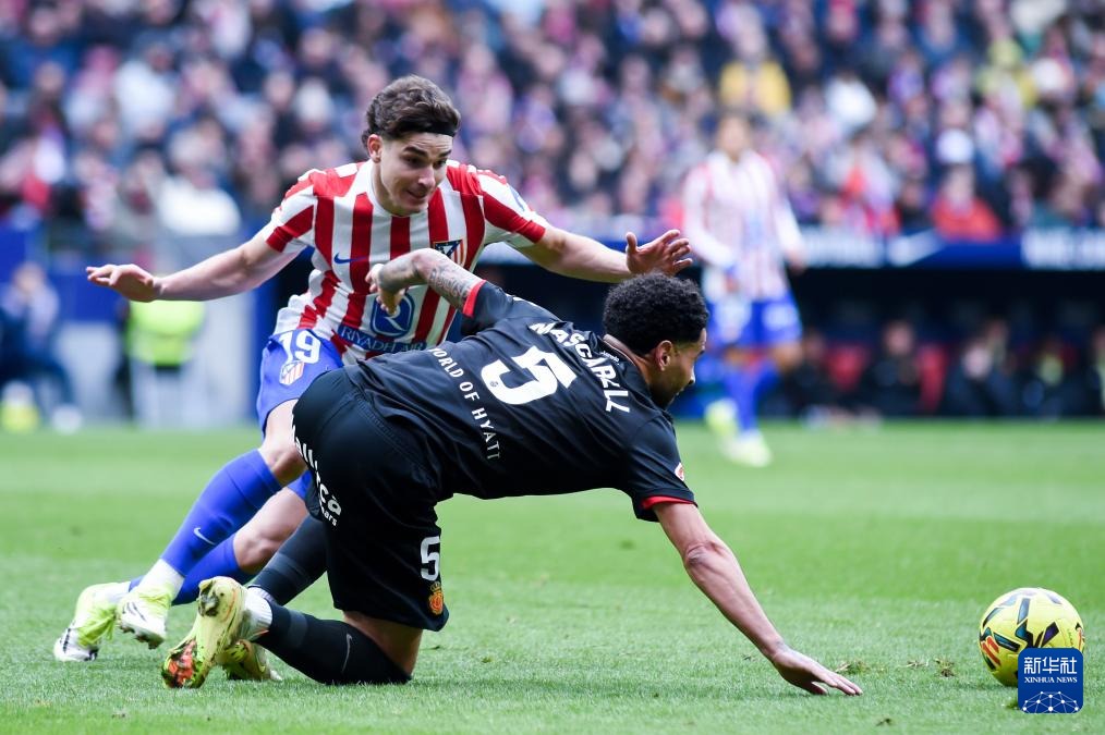 特别感谢UFC选手安东尼·埃尔南德斯今晚亲临现场！🤝